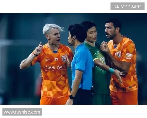 国安对阵鲁能马宁执法引热议球迷期待公平公正的比赛环境