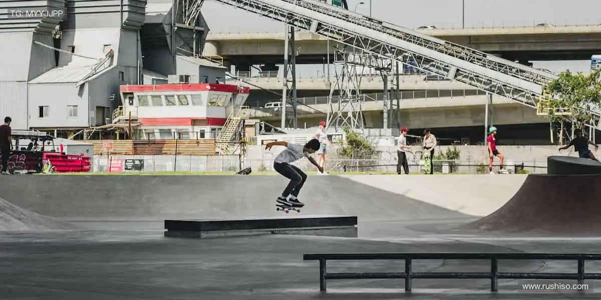 运动潮流，尽在周边！👟🎮